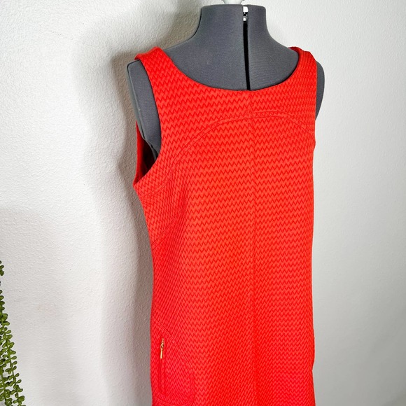 Sharagano Red Subtle Chevron Boat Neck Sleeveless Dress Women's Size 6 - Picture 2 of 8